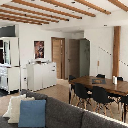 Apartman Kaja Zagabria Esterno foto