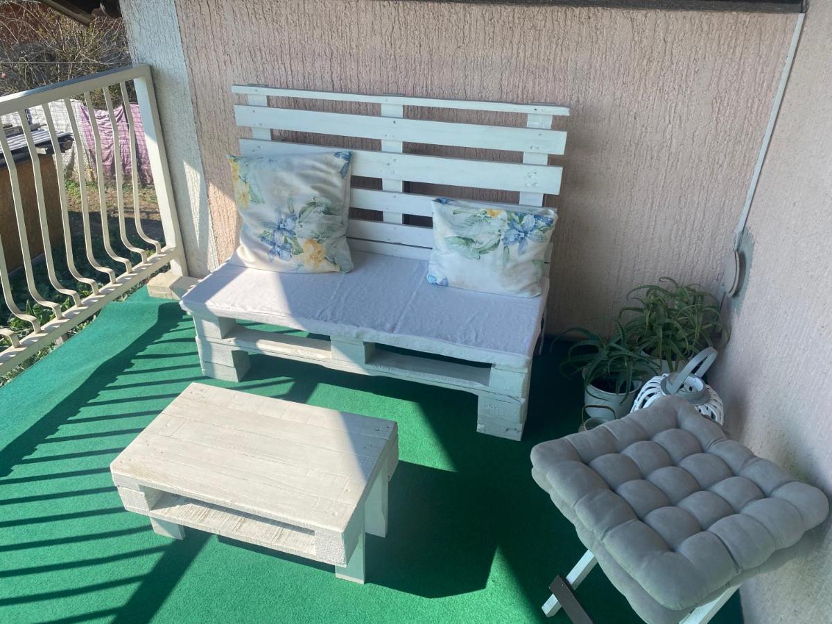 Apartman Kaja Zagabria Esterno foto