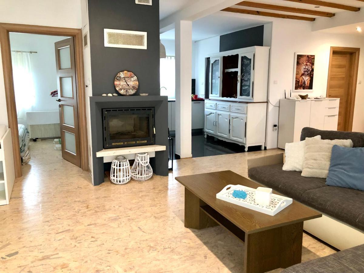 Apartman Kaja Zagabria Esterno foto