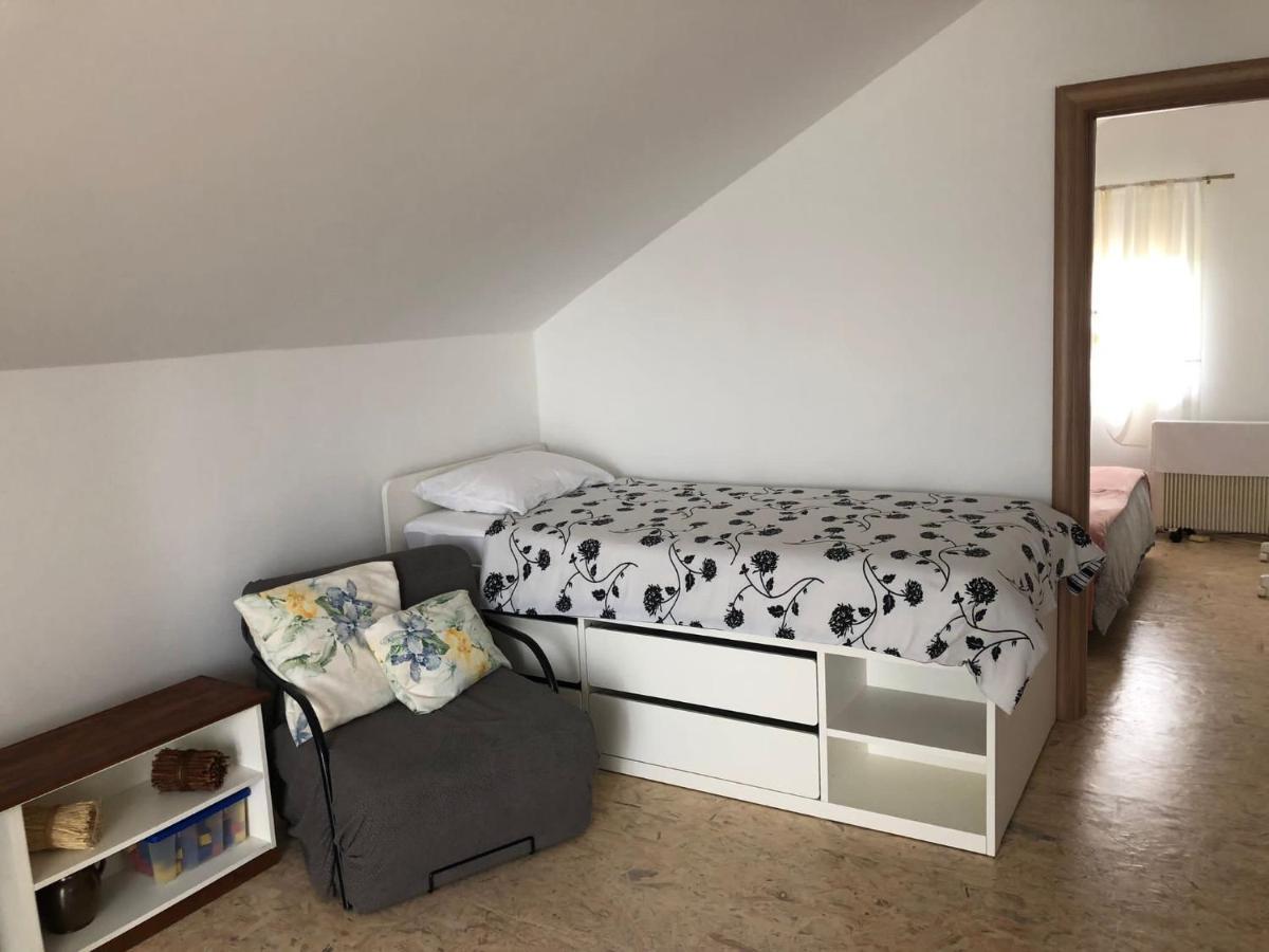 Apartman Kaja Zagabria Esterno foto